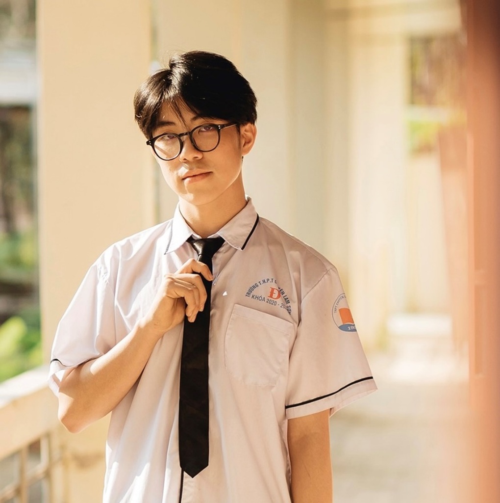 Từ thí sinh duy nhất không có huy chương đến giải Nhất Học sinh giỏi - 1 Từ thí sinh duy nhất không có huy chương đến giải Nhất Học sinh giỏi - 1