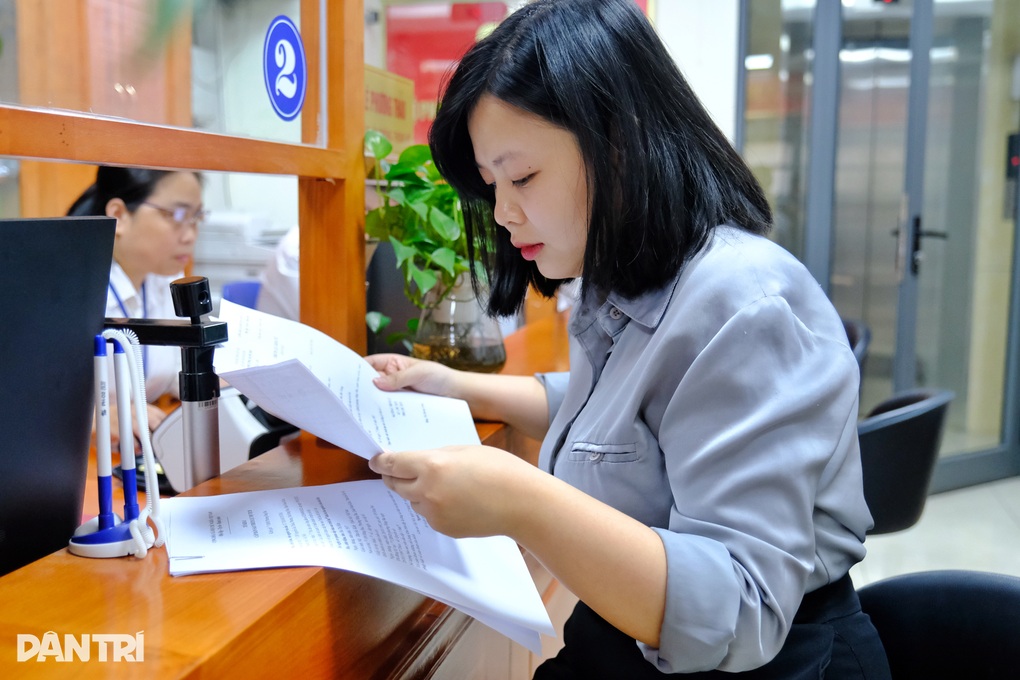 Cho phép viên chức “chân trong, chân ngoài” để xã hội có thêm người tài - 4 Cho phép viên chức “chân trong, chân ngoài” để xã hội có thêm người tài - 4