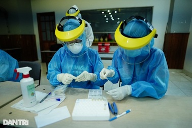 "Không được để đội ngũ y tế quá tải trong cuộc chiến chống Covid-19"