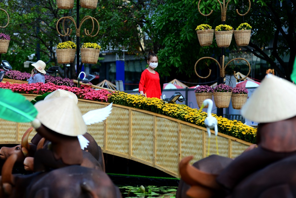 Hoạt động của người dân cả nước sáng ngày đầu năm mới Tân Sửu - 8