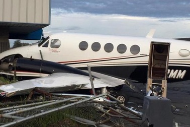 Thiếu nữ 17 tuổi cướp máy bay trong sân bay quốc tế Mỹ