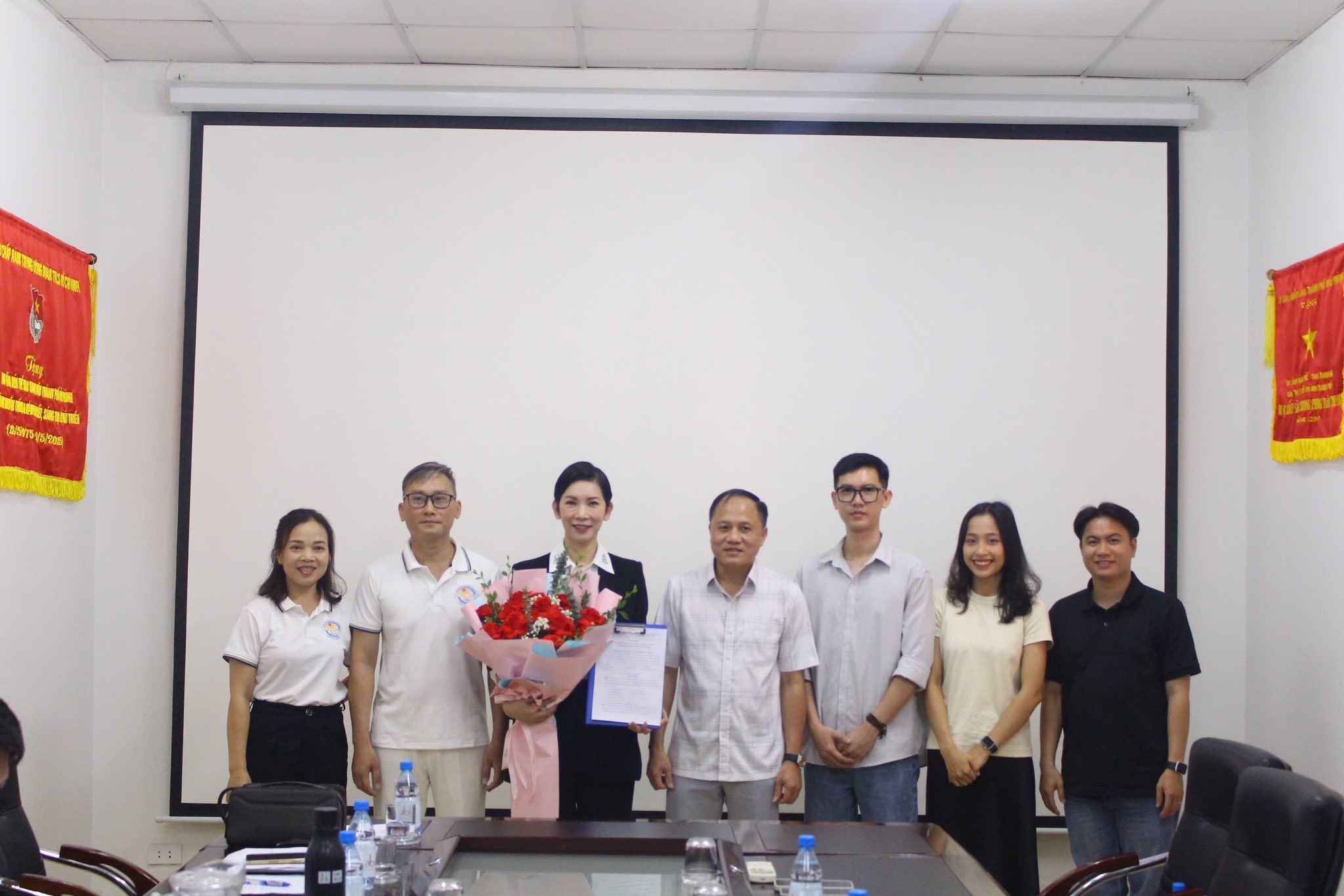 Siêu mẫu Xuân Lan: Tôi không thích tranh giành vị trí với các bạn trẻ - 2