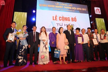 Việt Hưng Phát được vinh danh “Top 10 Thương hiệu tiêu biểu APEC 2017”
