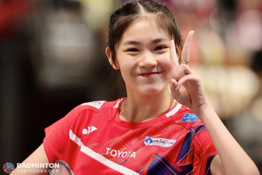 Vẻ đẹp xinh như thần tiên tỷ tỷ của "ngọc nữ" 15 tuổi cầu lông Thái Lan