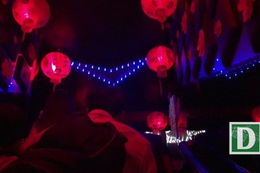 Theo chân cảnh sát kiểm tra 2 quán bar ở trung tâm Sài Gòn