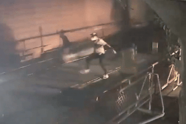 Nhân viên đường sắt cứu người thoát chết: Tôi hành động theo bản năng