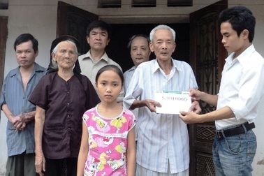 Bạn đọc sẻ chia khó khăn cùng cụ Nguyễn Hữu Thảo