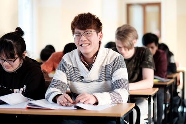 DIFC – Dự bị đại học quốc tế