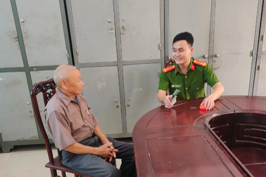 Nhận lại tiền làm răng giả bị trộm, cụ ông viết thư cảm ơn công an