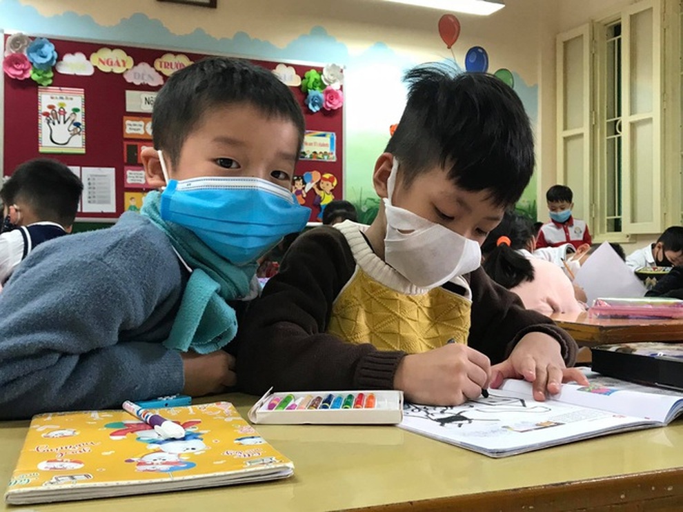 Nhiều địa phương quyết định cho học sinh đi học trực tiếp - 2 Nhiều địa phương quyết định cho học sinh đi học trực tiếp - 2
