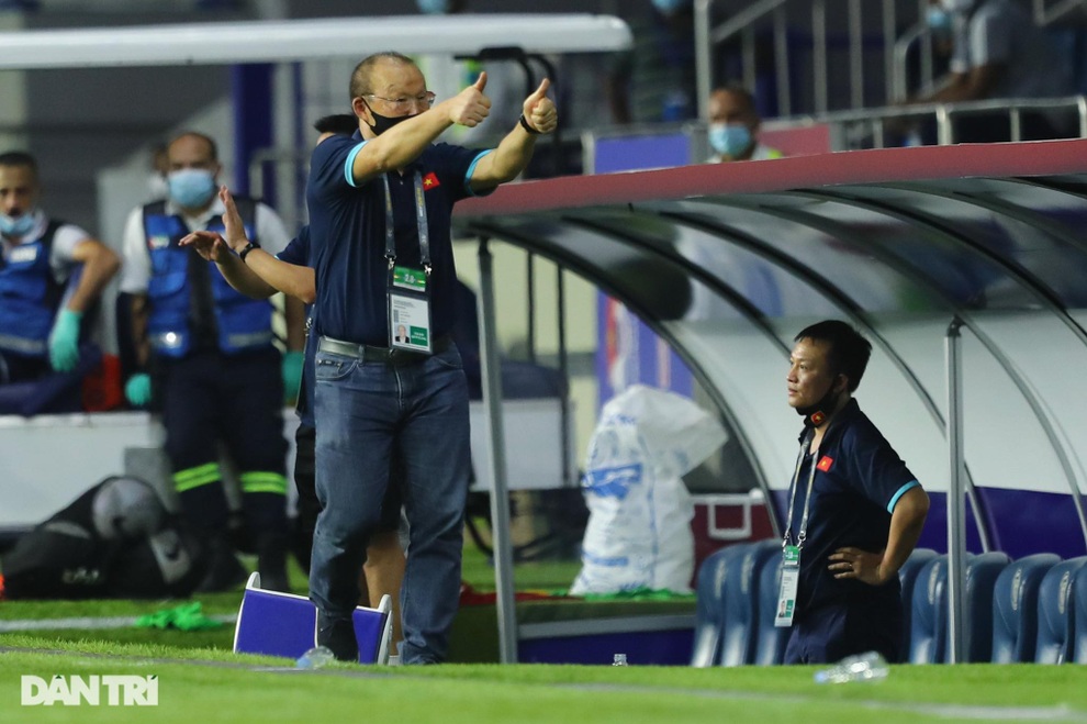 V-League chưa chốt ngày trở lại, HLV Park Hang Seo đau đầu - 1