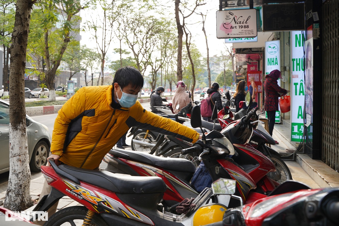 Thiếu đơn bác sĩ, người dân ngán ngẩm khi không được mua thuốc trị Covid-19 - 4 Thiếu đơn bác sĩ, người dân ngán ngẩm khi không được mua thuốc trị Covid-19 - 4