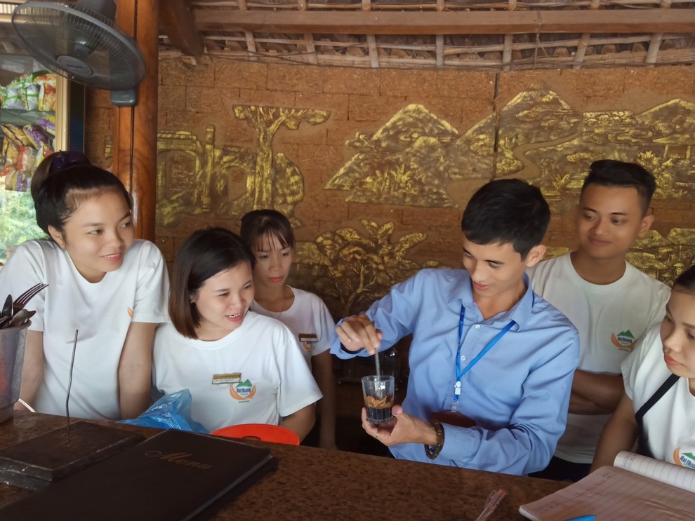 Bậc thầy pha chế trở thành giáo viên tâm huyết trường nghề - 4 Bậc thầy pha chế trở thành giáo viên tâm huyết trường nghề - 4