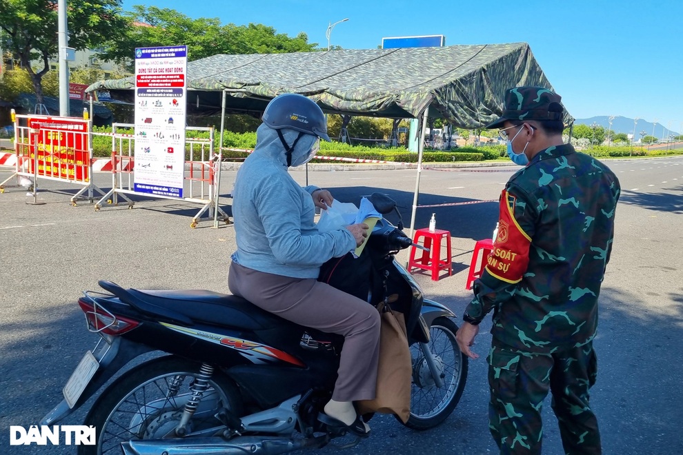 Hình ảnh Đà Nẵng ngày đầu ai ở đâu ở yên đó - 6 Hình ảnh Đà Nẵng ngày đầu ai ở đâu ở yên đó - 6
