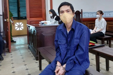 Người đàn ông đồi bại dọa giết bé gái sau mỗi lần hiếp dâm