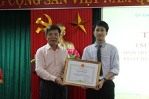 Quảng Bình: Á quân Olympic Vật lý châu Á được Chủ tịch UBND tỉnh tặng Bằng khen
