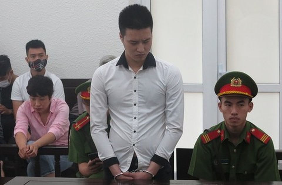 Nhiều bẫy cướp tài sản từ quan hệ đồng tính - 1 Nhiều bẫy cướp tài sản từ quan hệ đồng tính - 1