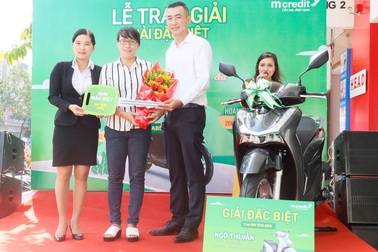 Mcredit tổ chức trao giải chương trình “Ưu đãi X3 trúng quà cực đã”