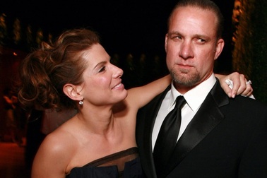 Sandra Bullock vượt qua scandal chồng ngoại tình như thế nào?