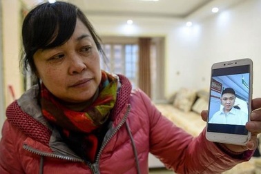 Trung Quốc: Xôn xao vụ mẹ thú nhận bắt cóc "con trai" 26 năm về trước từ nhà chủ khi đi làm vú em