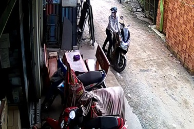“Đạo chích” phá khoá, trộm xe PCX trong 60 giây
