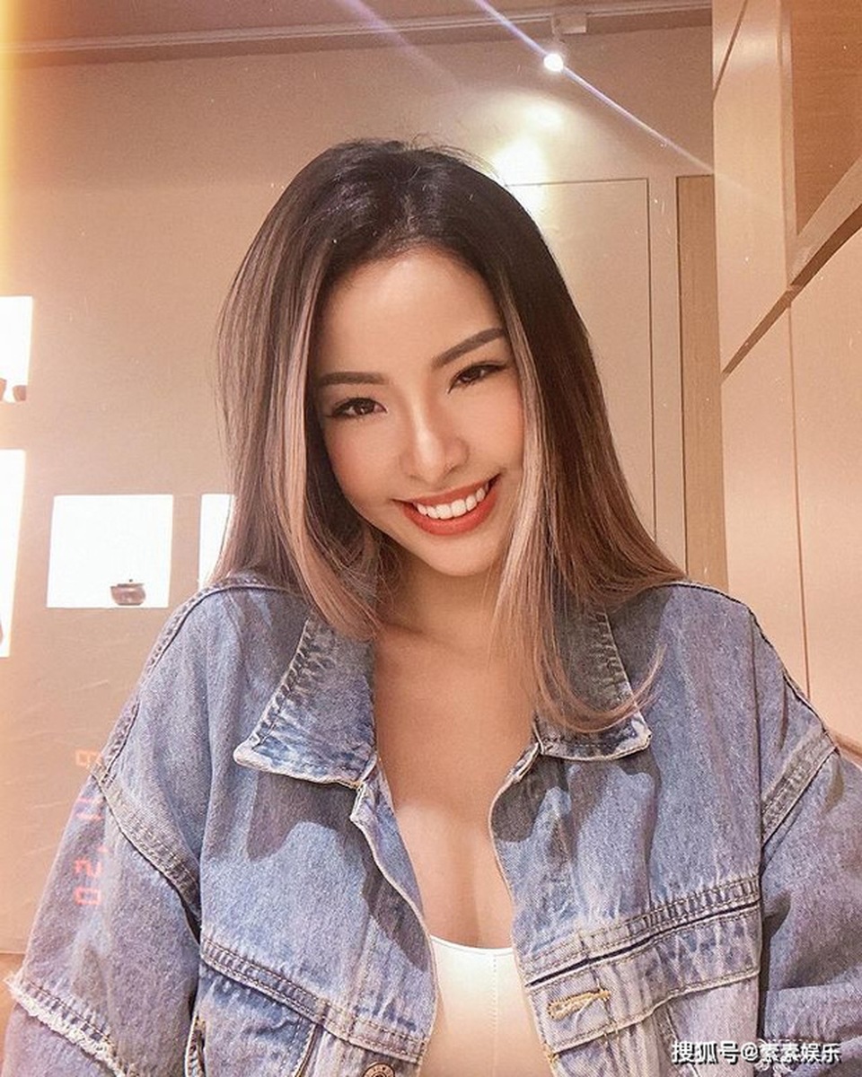 Hé lộ thông tin về cô gái khóa môi chồng cũ của Châu Tấn - 4 Hé lộ thông tin về cô gái khóa môi chồng cũ của Châu Tấn - 4