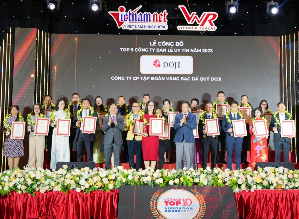 DOJI 7 năm liên tiếp được vinh danh công ty bán lẻ uy tín - 1 DOJI 7 năm liên tiếp được vinh danh công ty bán lẻ uy tín - 1