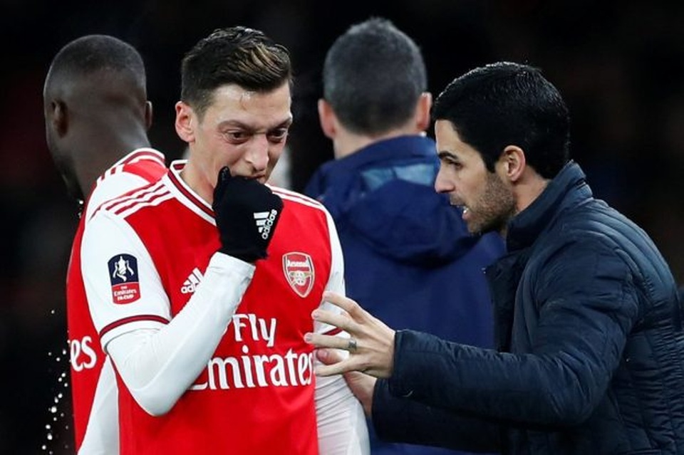 Ozil có thể bị cô lập vì không theo số đông ở Arsenal - 1 Ozil có thể bị cô lập vì không theo số đông ở Arsenal - 1
