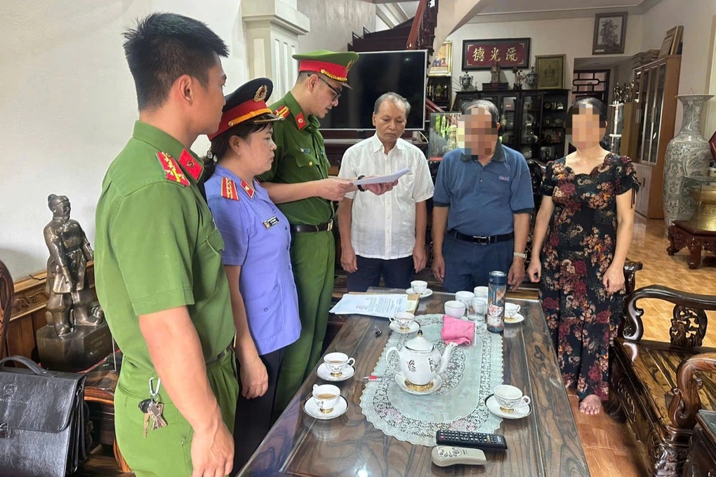 Cựu Phó Chủ tịch tỉnh Thanh Hóa Nguyễn Đức Quyền bị khởi tố - 2 Cựu Phó Chủ tịch tỉnh Thanh Hóa Nguyễn Đức Quyền bị khởi tố - 2