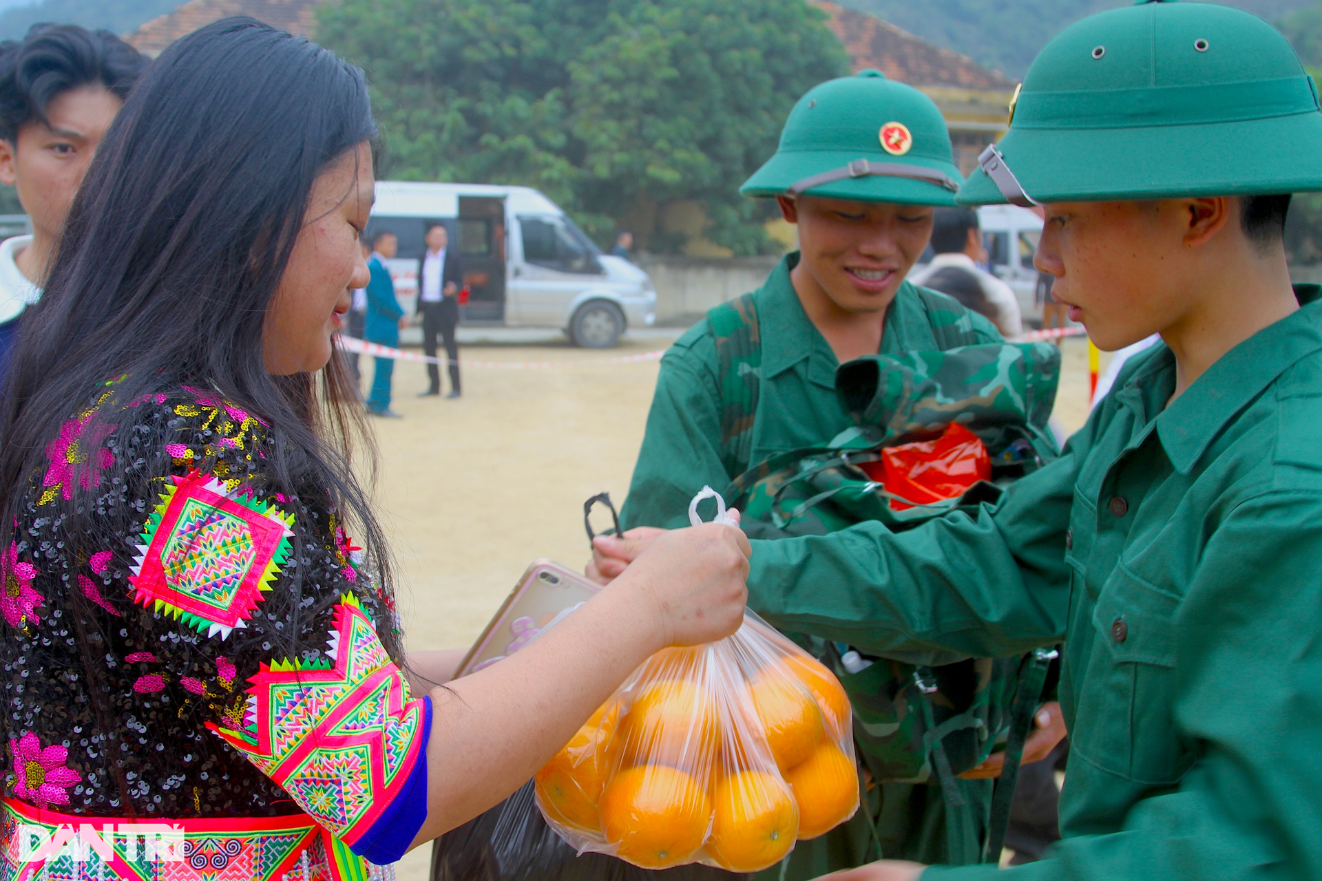 Đi nghĩa vụ quân sự là niềm vinh dự và tự hào của bản thân em, gia đình - 4 Đi nghĩa vụ quân sự là niềm vinh dự và tự hào của bản thân em, gia đình - 4