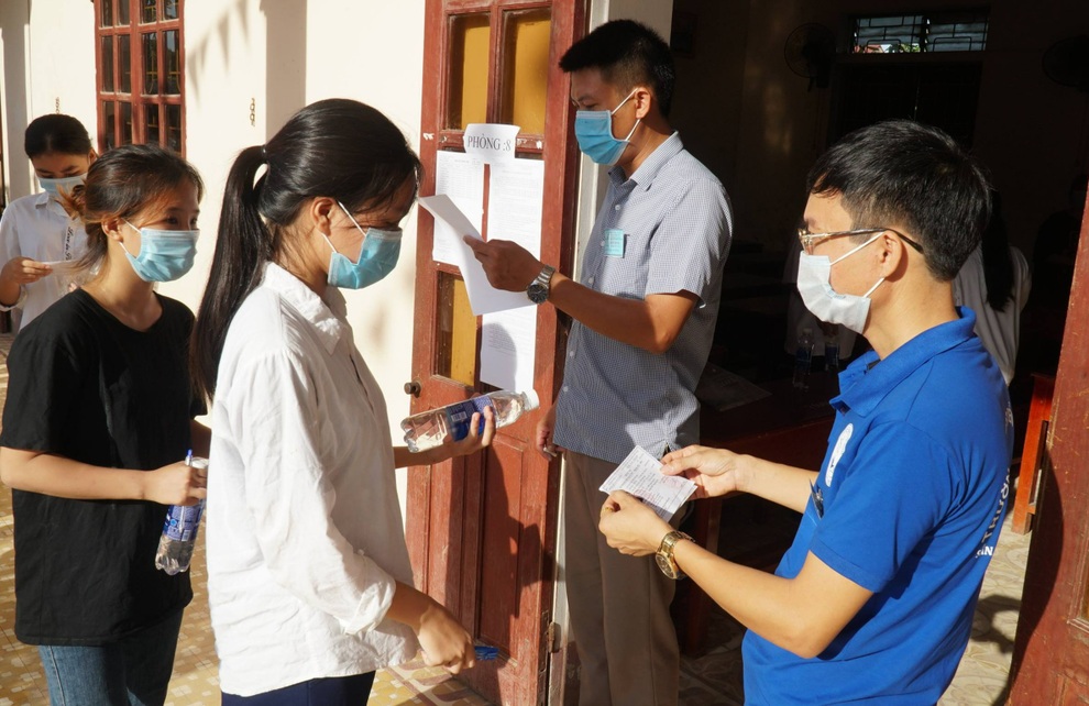 Điểm thi giãn cách vào lớp 10 của Nghệ An: Mỗi phòng thi tối đa 11 thí sinh - 7 Điểm thi giãn cách vào lớp 10 của Nghệ An: Mỗi phòng thi tối đa 11 thí sinh - 7