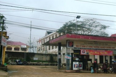 Trường học thấp thỏm lo sống cạnh cây xăng