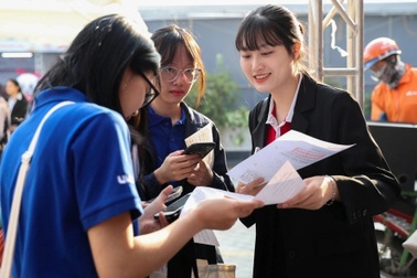 Hàng nghìn sinh viên ĐHQG Hà Nội sẽ học AI, công nghệ số từ năm nay