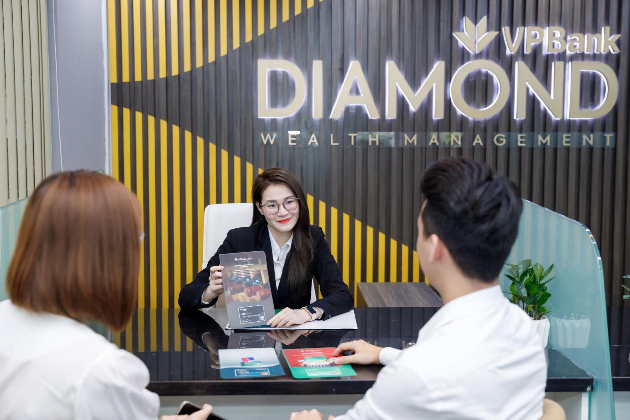 Chăm sóc khách hàng siêu VIP: Chịu chơi như VPBank - 1 Chăm sóc khách hàng siêu VIP: Chịu chơi như VPBank - 1