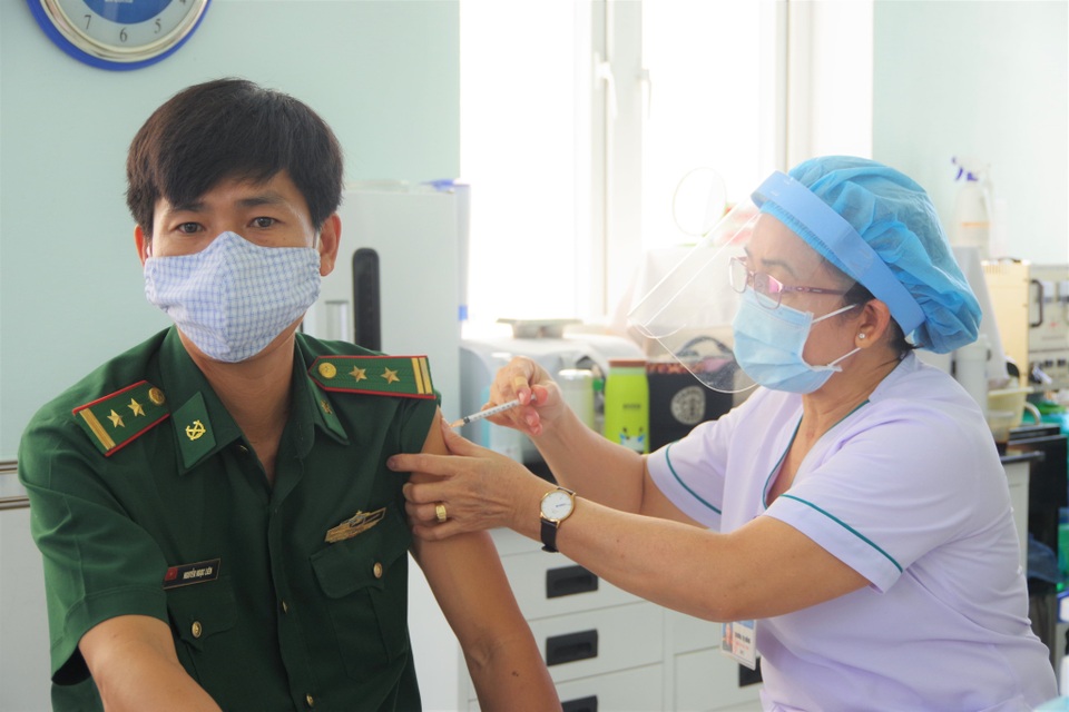 TPHCM: Gần 60.000 người hoàn tất chích ngừa Covid-19 đợt 2 - 1 TPHCM: Gần 60.000 người hoàn tất chích ngừa Covid-19 đợt 2 - 1