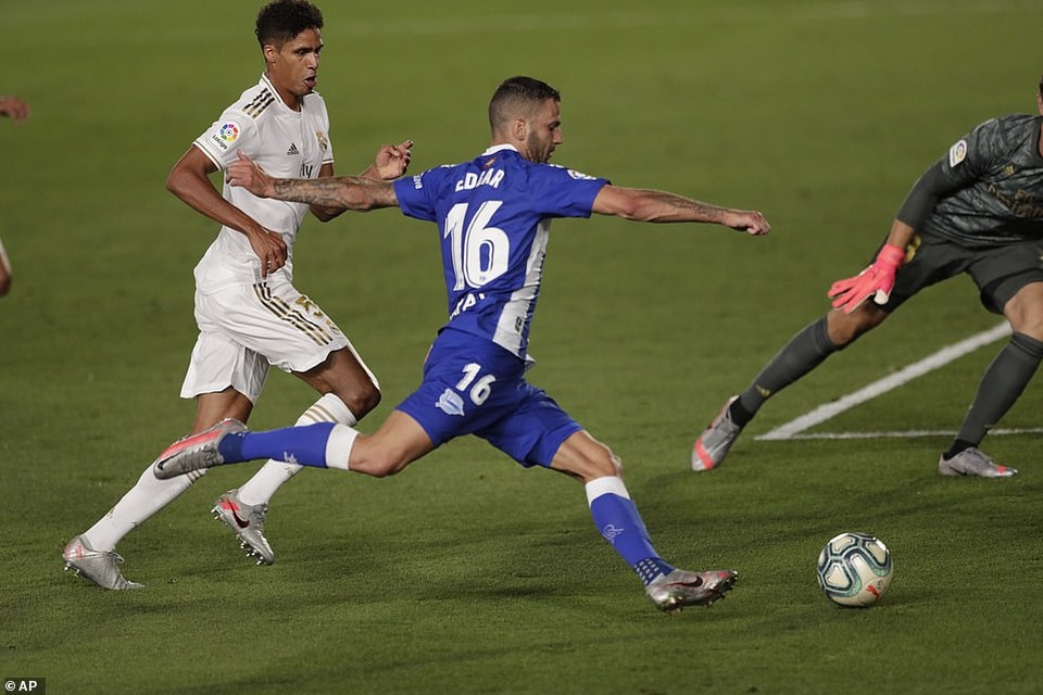 Đánh bại Alaves, Real Madrid tiến gần đến chức vô địch La Liga - 4 Đánh bại Alaves, Real Madrid tiến gần đến chức vô địch La Liga - 4