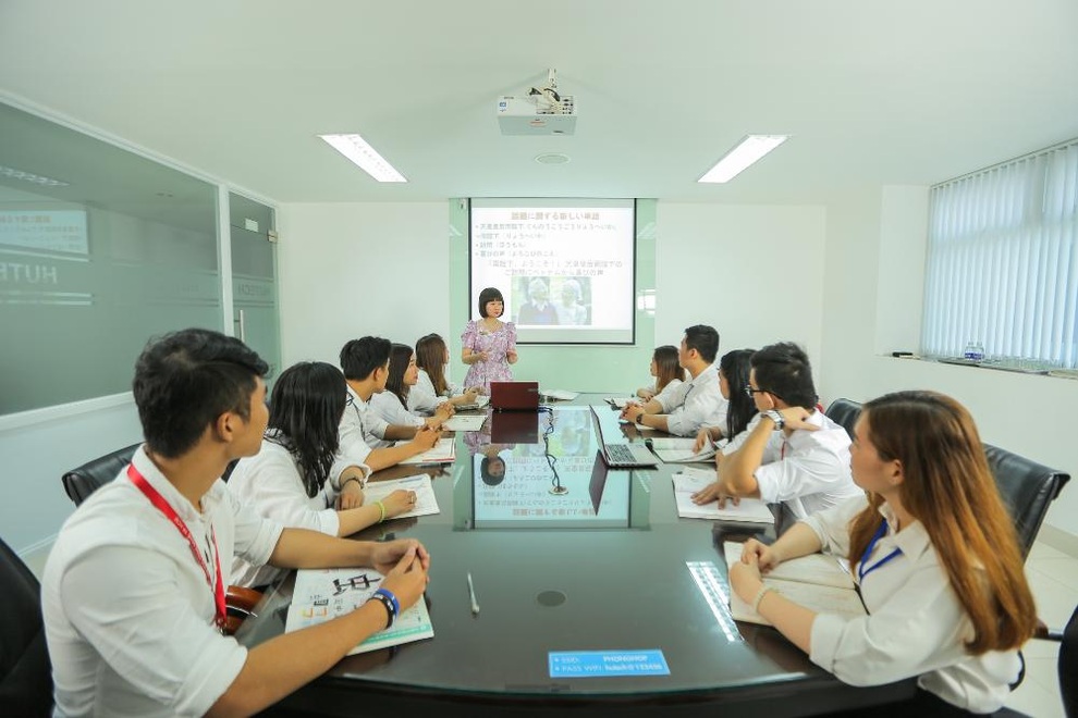 HUTECH tổ chức Hội thảo trực tuyến quốc gia về lĩnh vực KHXH-NV - 3 HUTECH tổ chức Hội thảo trực tuyến quốc gia về lĩnh vực KHXH-NV - 3