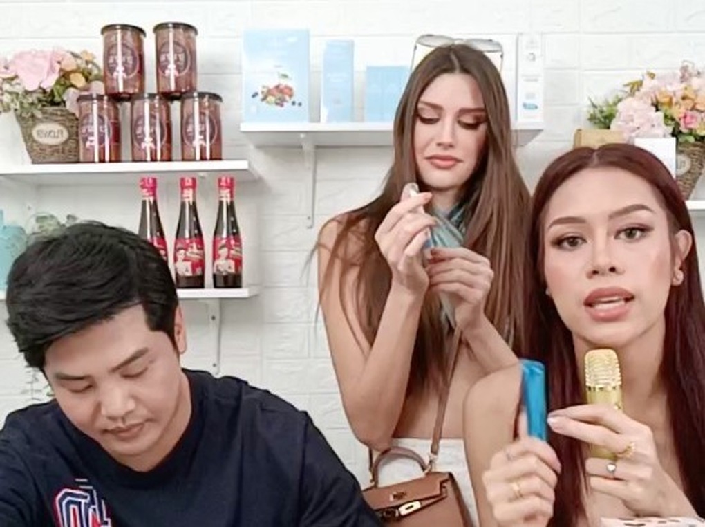 Sau thời gian livestream bán hàng, Hoa hậu Hòa bình mới có sự kiện đầu tiên - 2