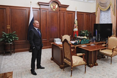 Tổng thống Putin lần đầu hé lộ phòng làm việc bí mật trong điện Kremlin