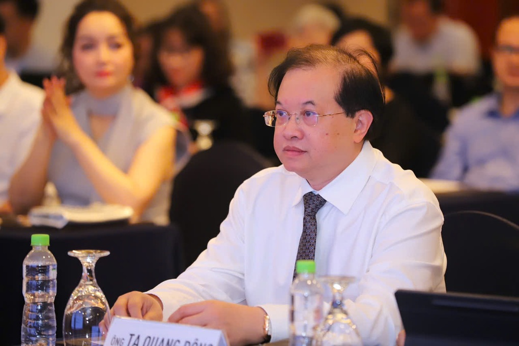 Phim lao đao vì diễn viên gặp ồn ào đời tư: Rủi ro ngoài tầm kiểm soát - 3 Phim lao đao vì diễn viên gặp ồn ào đời tư: Rủi ro ngoài tầm kiểm soát - 3