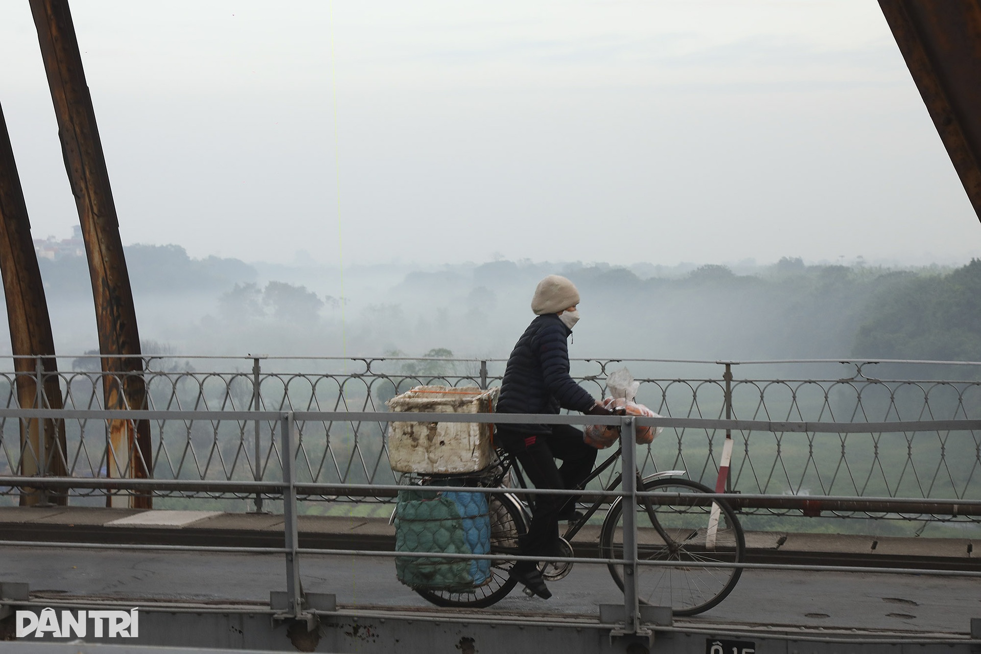 Bình minh rực rỡ trên sông Hồng - 7 Bình minh rực rỡ trên sông Hồng - 7