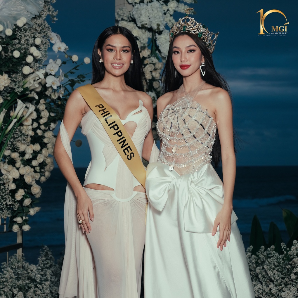 Thiên Ân, Thùy Tiên chung khung hình tại Miss Grand International 2022 - 12 Thiên Ân, Thùy Tiên chung khung hình tại Miss Grand International 2022 - 12