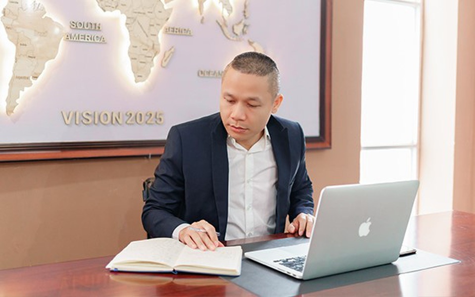 Khởi nghiệp từ 3 chú bò đến ông vua lĩnh vực thiết bị thể thao - 2 Khởi nghiệp từ 3 chú bò đến ông vua lĩnh vực thiết bị thể thao - 2