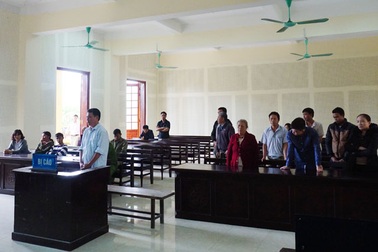 Vụ án cậu giết cháu được hóa giải bằng việc chưa từng có trong một phiên tòa