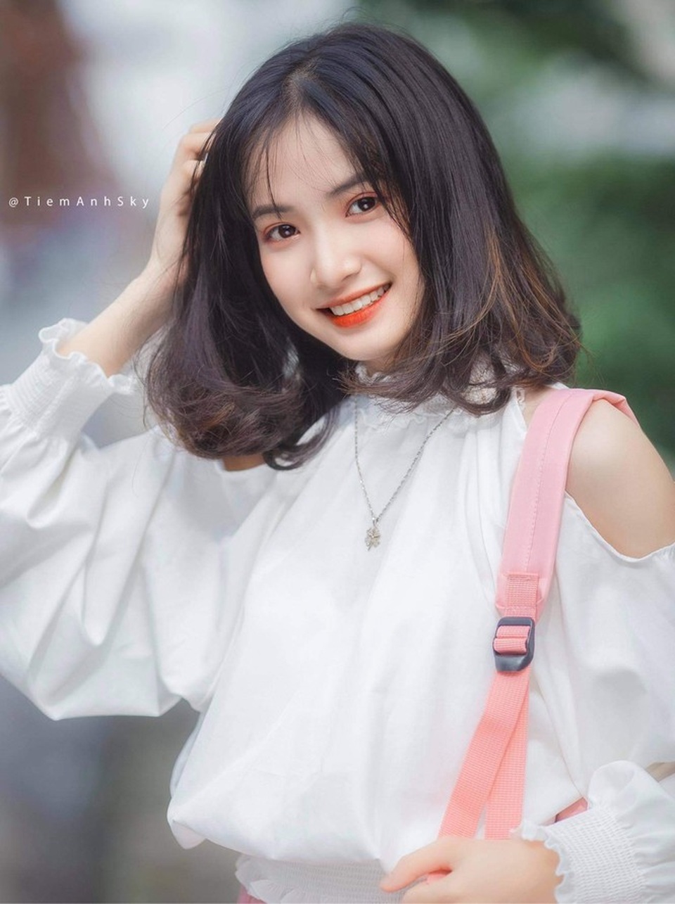 Vẻ đẹp trong veo tựa nàng thơ của nữ sinh trường CĐ Sư phạm Trung ương - 1 Vẻ đẹp trong veo tựa nàng thơ của nữ sinh trường CĐ Sư phạm Trung ương - 1