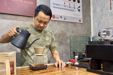 Cà phê đậm đặc đen đắng có phải là chuẩn hương vị?