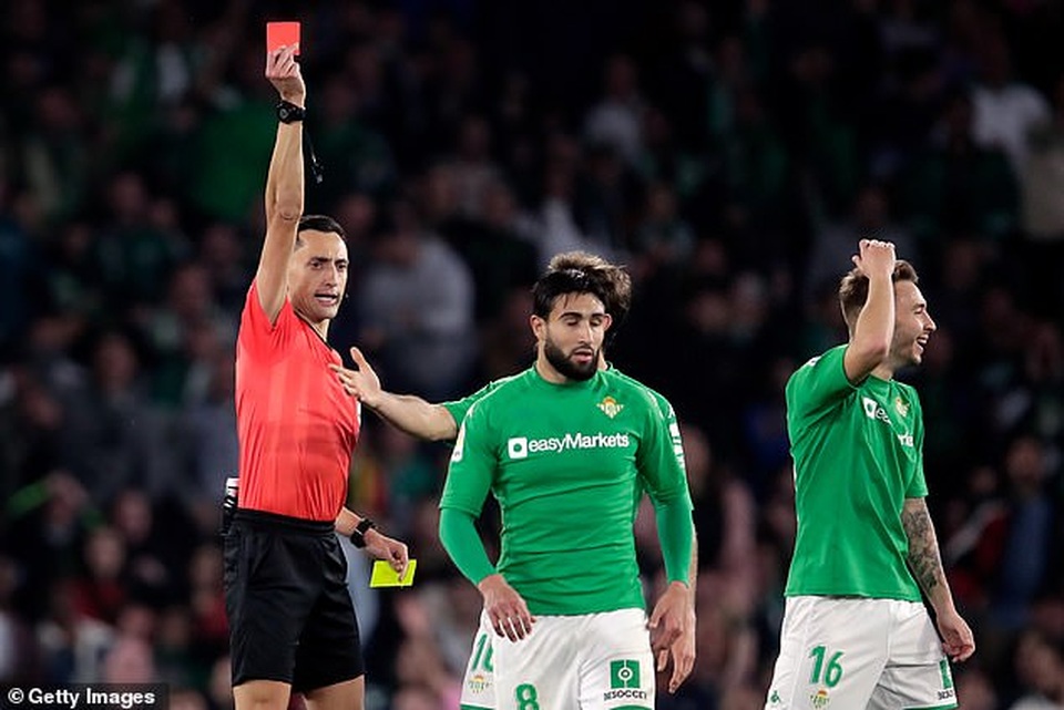 Betis 2-3 Barcelona: Chiến thắng nghẹt thở - 15 Betis 2-3 Barcelona: Chiến thắng nghẹt thở - 15