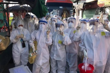 Những "chiến binh" "rượt đuổi" Covid-19 giữa tâm dịch Bắc Giang