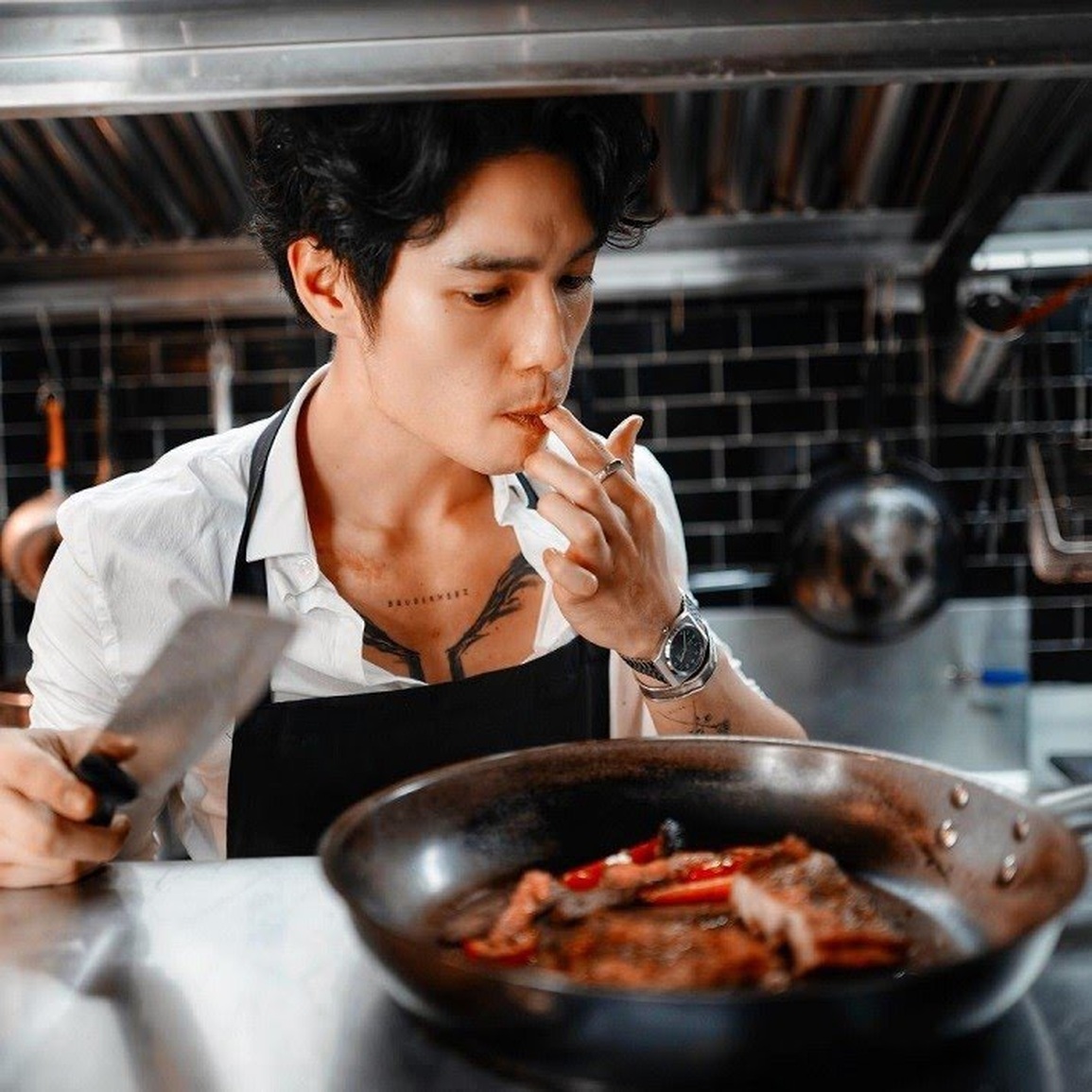 Tình trẻ kém 11 tuổi của Ngô Thanh Vân là ai? - 4 Tình trẻ kém 11 tuổi của Ngô Thanh Vân là ai? - 4