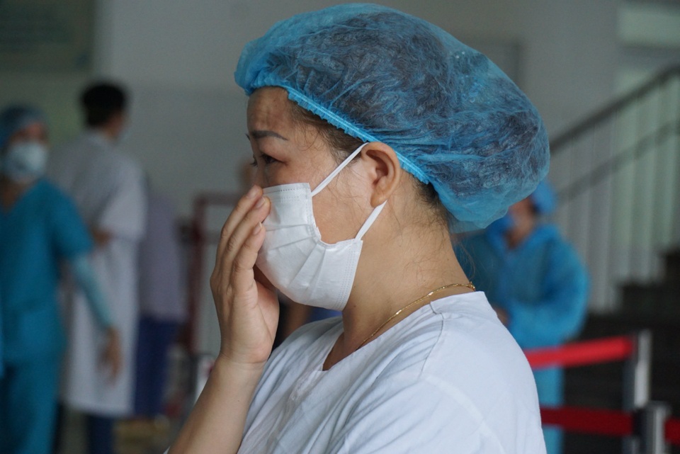 Gỡ phong tỏa Bệnh viện Đà Nẵng sau một tháng cách ly - 8 Gỡ phong tỏa Bệnh viện Đà Nẵng sau một tháng cách ly - 8